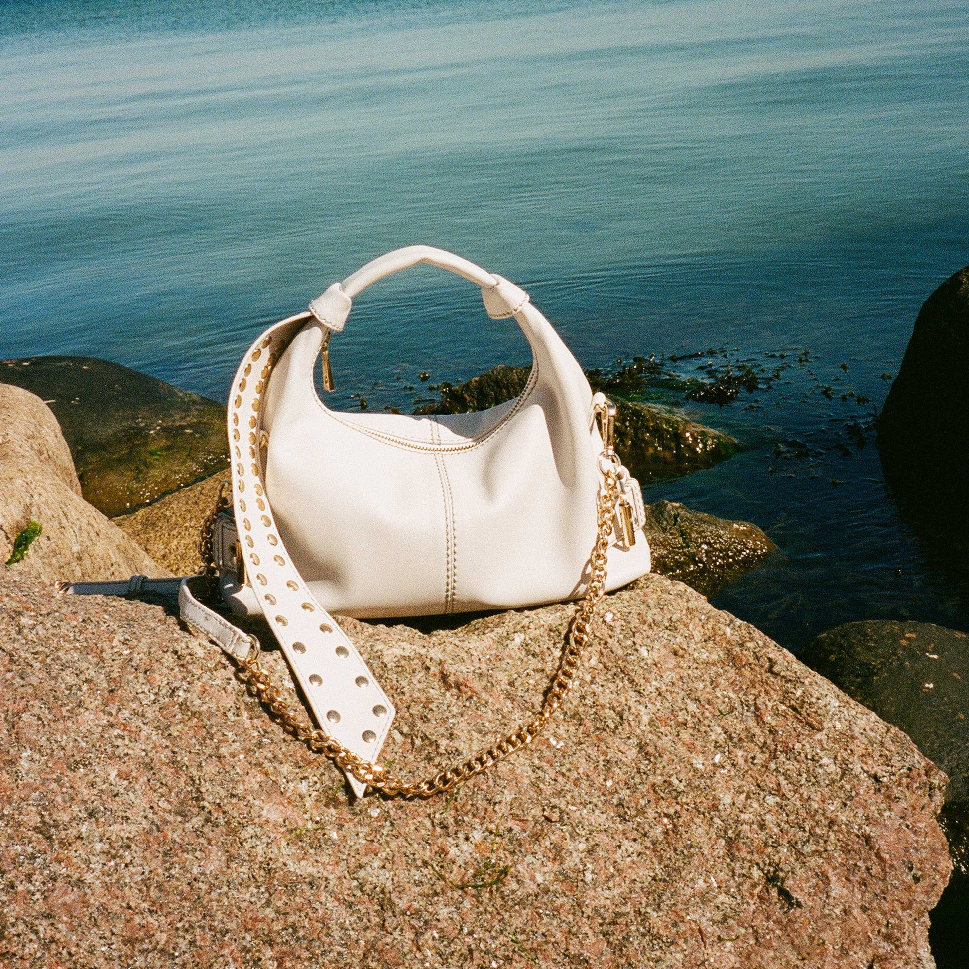 Núnoo Dandy Detail Cozy Off White w. Gold Small bag Off white