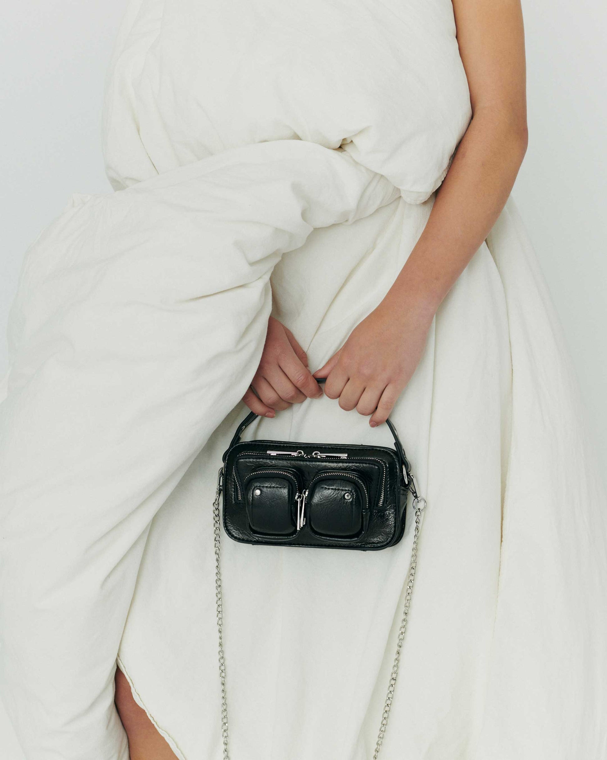 Núnoo Helena Wrinkle Black Small bag Black